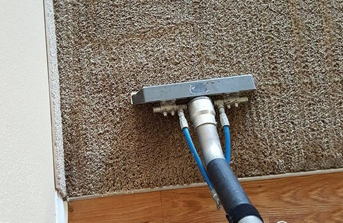 Carpet Stretching by Machine